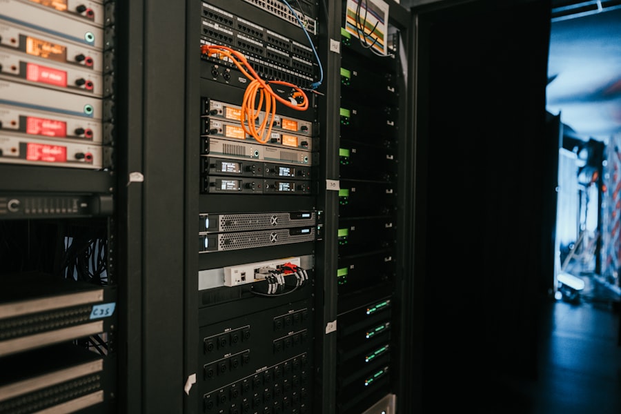 Serverraum & Infrastruktur